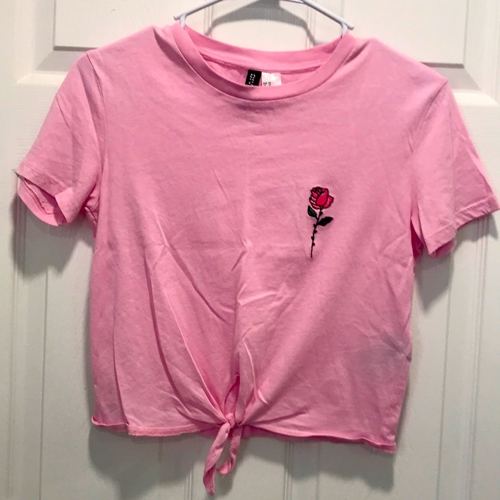 T-SHIRT BY DIVIDED FROM H&M